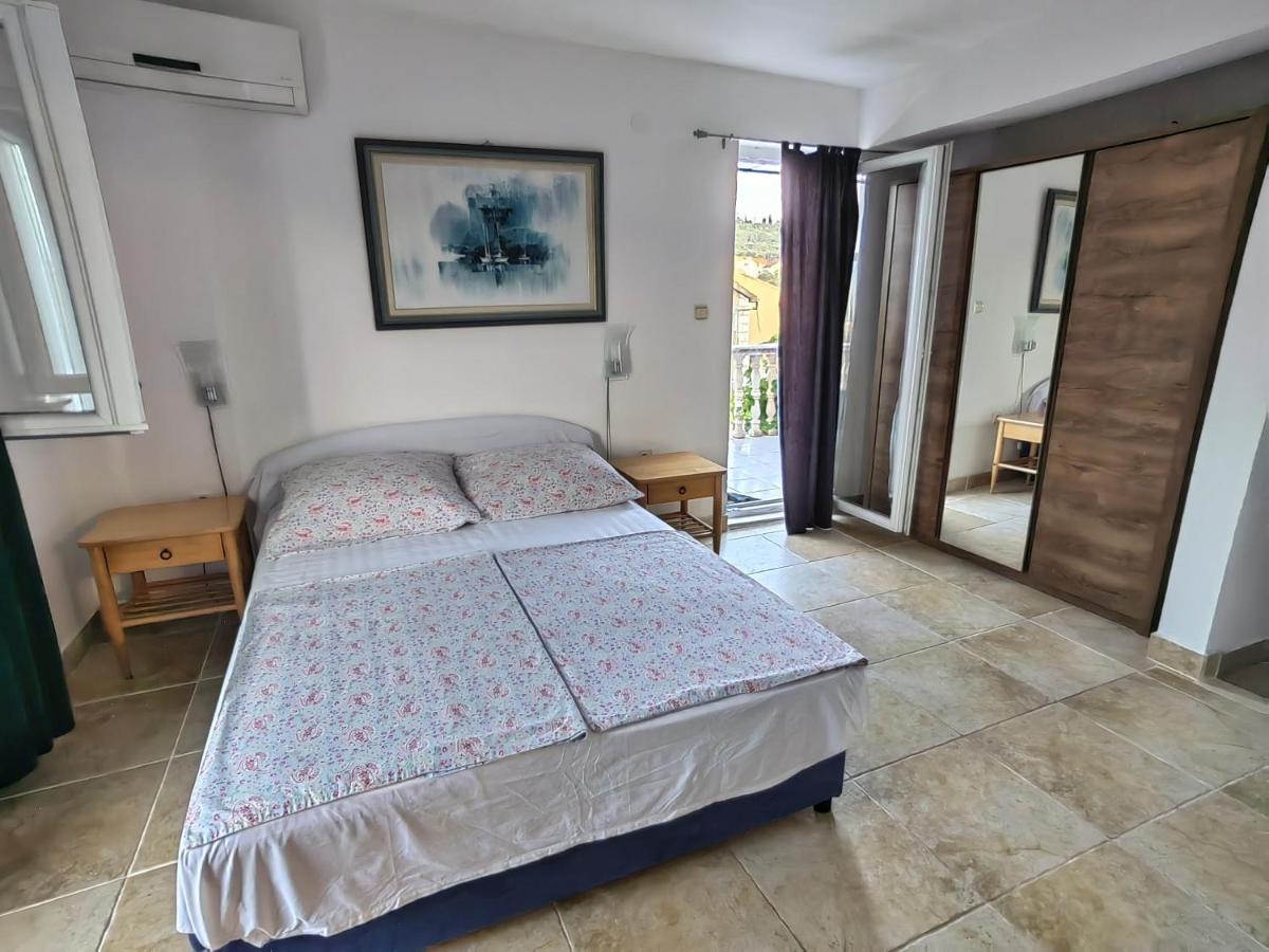 Apartments Vejo Korčula Eksteriør billede